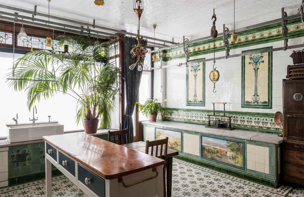 Take a butcher’s at the Victorian interiors of this London home