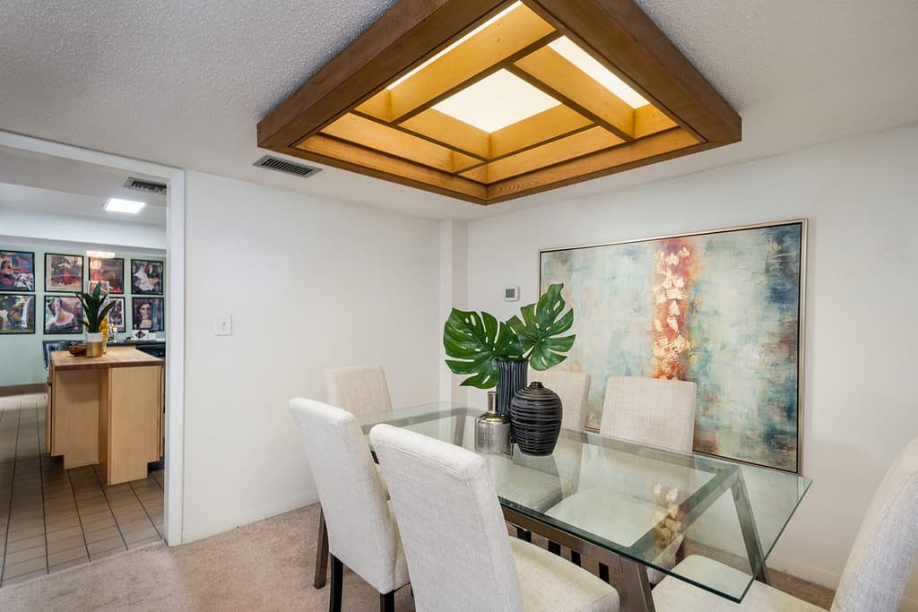 Frank Lloyd Wright-inspired Orlando home lists for $865k