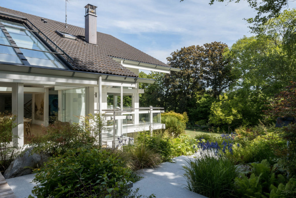 Lightfilled Huf House in London's commuter belt asks for £3.6m The