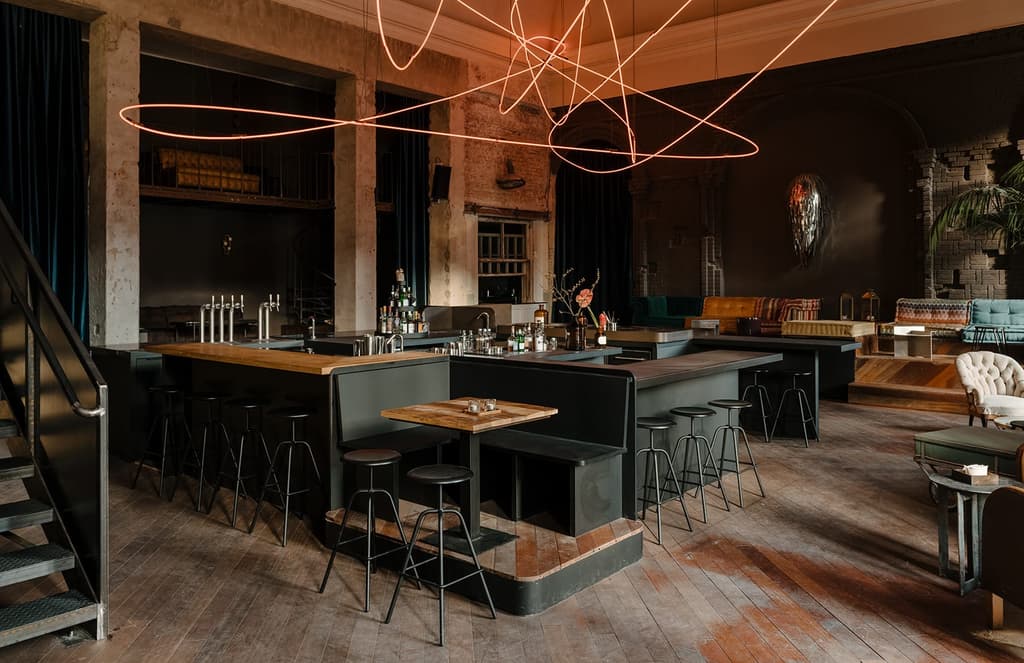 Berlin bar and restaurant Kink is ready to serve you now