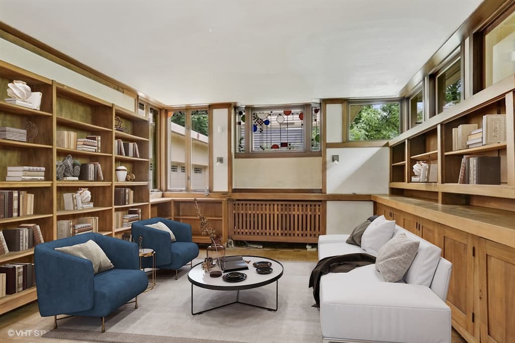 Its current owners bought the Avery Coonley Playhouse in the 1980s and have carried out extensive repairs and renovation, including returning it to Frank Lloyd Wright's original layout.