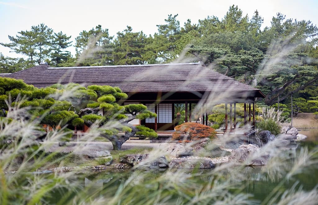 Japan’s Ritsurin Garden offers a taste of timeless beauty at its Kikugetsutei teahouse