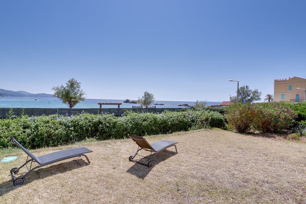 Villa Dollander for sale on the Cote d'Azur was designed by the Prouve brothers