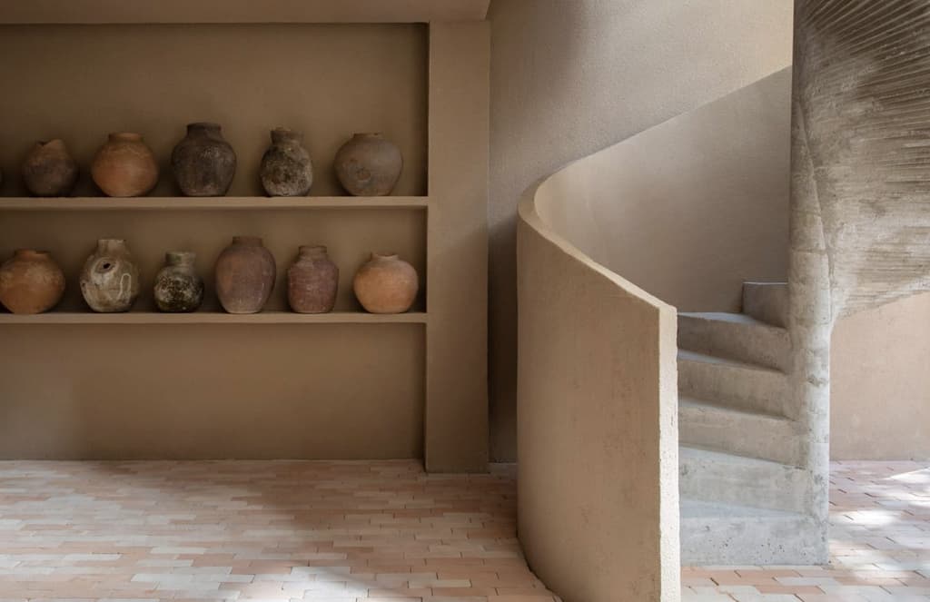 This São Paulo yoga studio’s sandy palette evokes ‘ancient forms of construction’