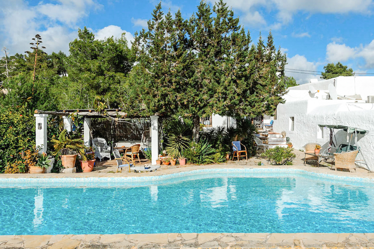 Rustic Ibizan finca is an creative island idyll