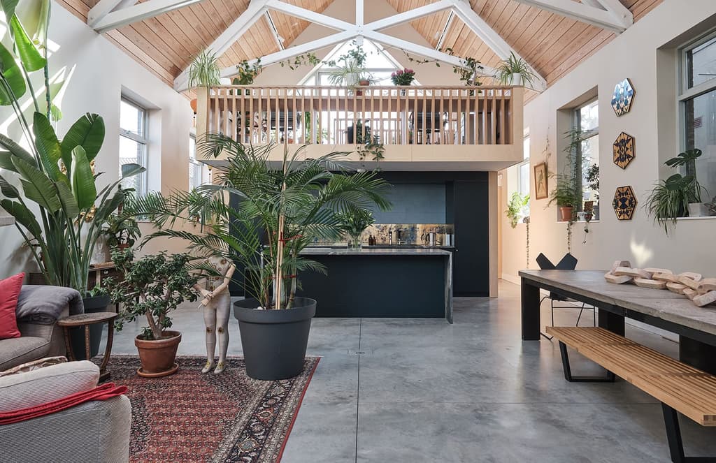 An ex-Mission hall hides huge volumes in South London