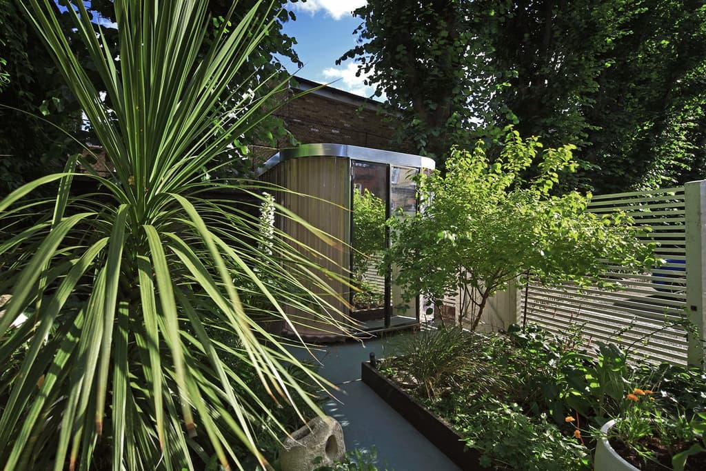 My Room in the Garden – affordable 'work from home' prefab office pod