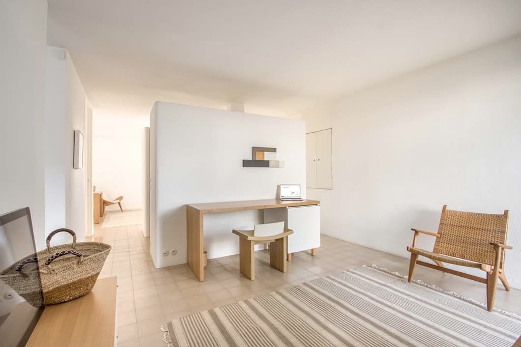 Clifftop Cap-Bénat villa has dramatic views of the Mediterranean