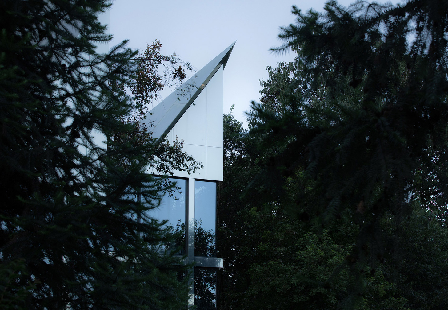 Yichang’s Mountain and Cloud Cabins are ‘spaceships in the woods’