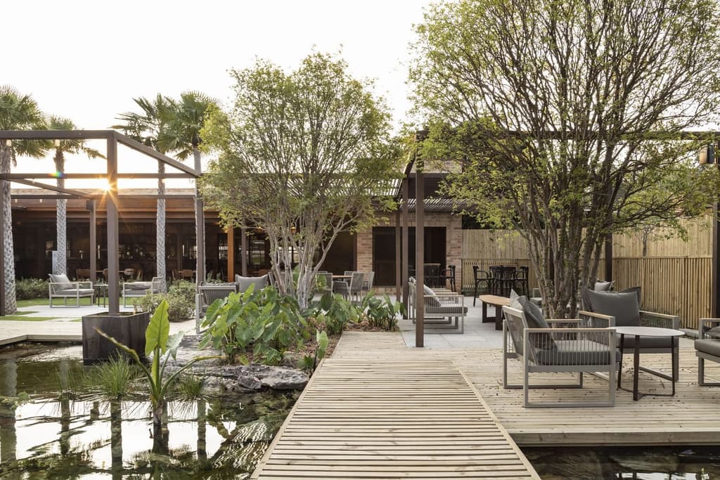Diners are enveloped in lush gardens at São Paulo restaurant Origem 75