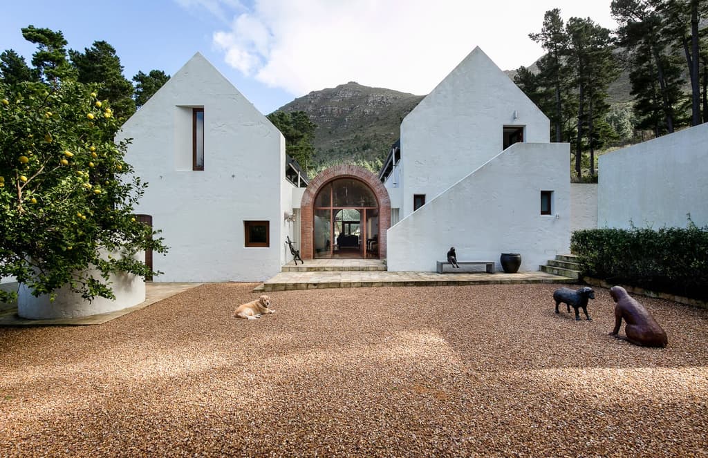 South African artist Wilma Cruise puts her Cape Town home on the market