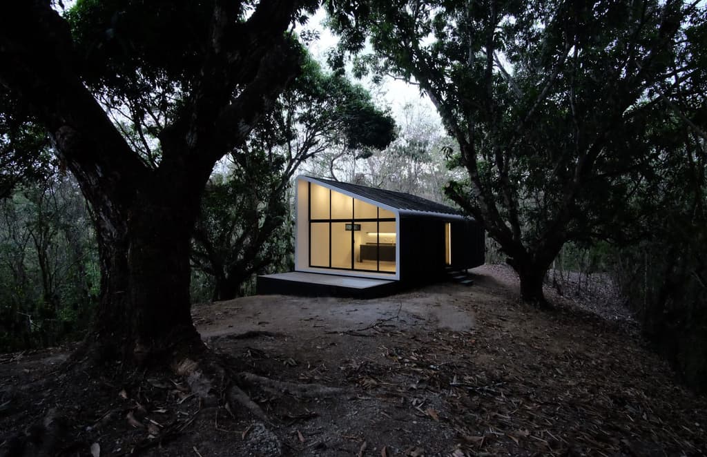 Kabëk cabin is designed for tropical climes