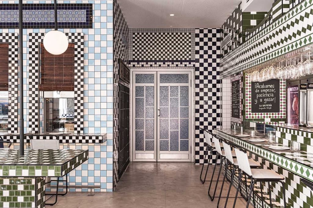 Maximalist Valencia restaurant La Sastrería is all about the pattern