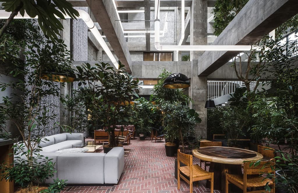 Sou Fujimoto revitalises a shuttered Maebashi ryokan