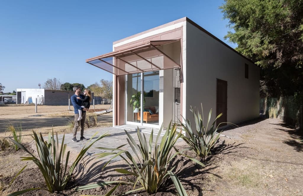 This South American concrete prefab can be built in under 24 hours