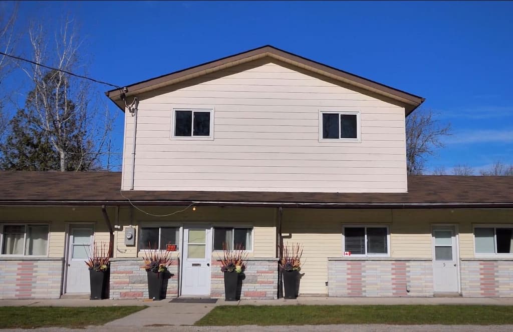 Schitt’s Creek motel lists for $2m