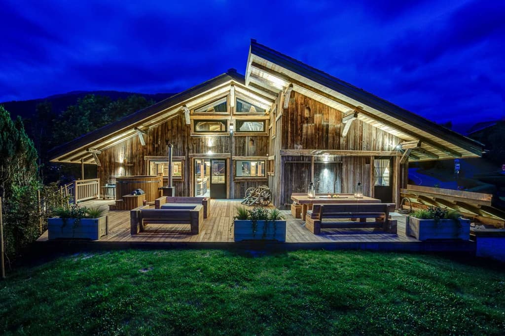 Revived French farmhouse Ferme Fougere is a 'modern-rustic' alpine retreat