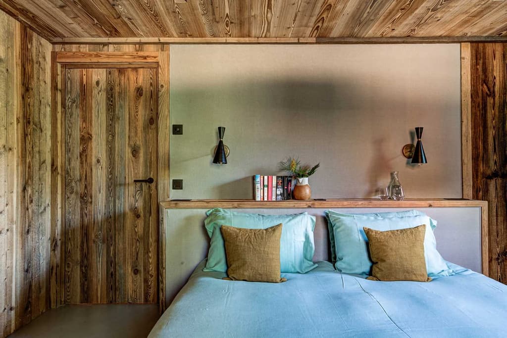 Revived French farmhouse Ferme Fougere is a 'modern-rustic' alpine retreat