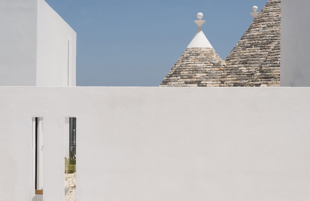 This revived trullo home blends old and new in Puglia