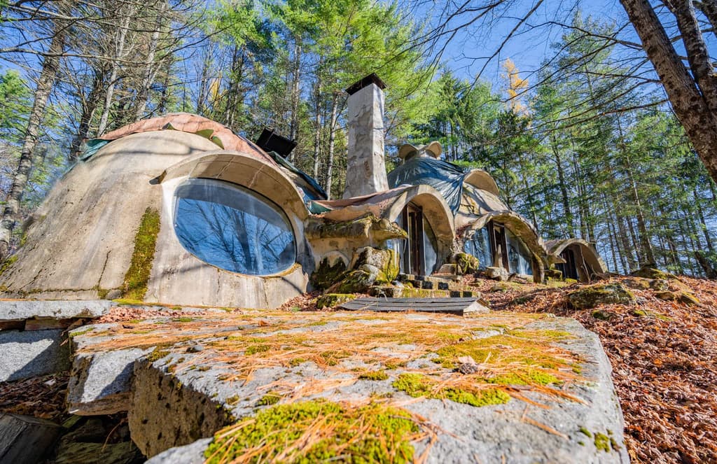 Robert Chapelle's Vermont earth house lists for the first time ever