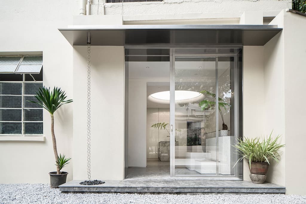 Shanghai's Absolute Flowers concept store a white-cube gallery for plants