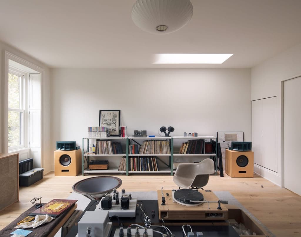 Clinton Hill Townhouse designed by Abruzzo Bodziak Architects for design couple Devon Turnbull and Kassandra M. Lao Pietri. Photography: Naho Kubota