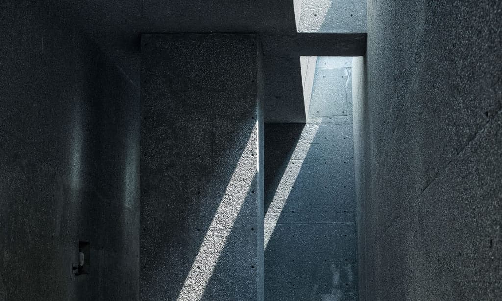 A gravity-defying ‘floating’ toilet opens in Tokyo by Suppose Design Office