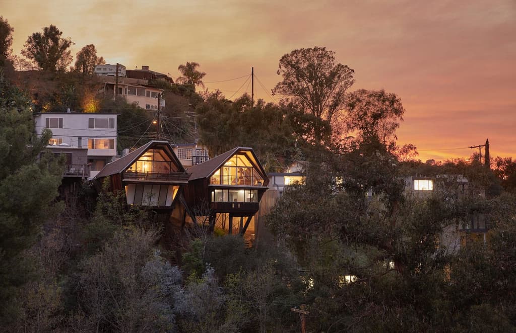 A cantilevering Harry Gesner ‘boat home’ is for sale in Los Angeles