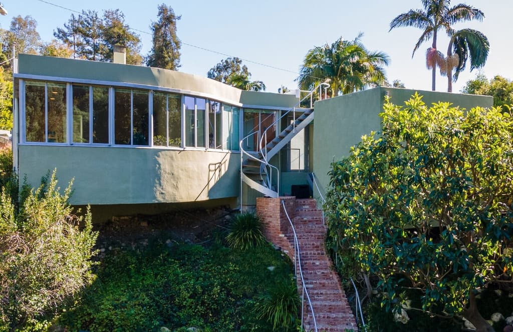 Pint-sized piano studio by Richard Neutra lists for the first time ever
