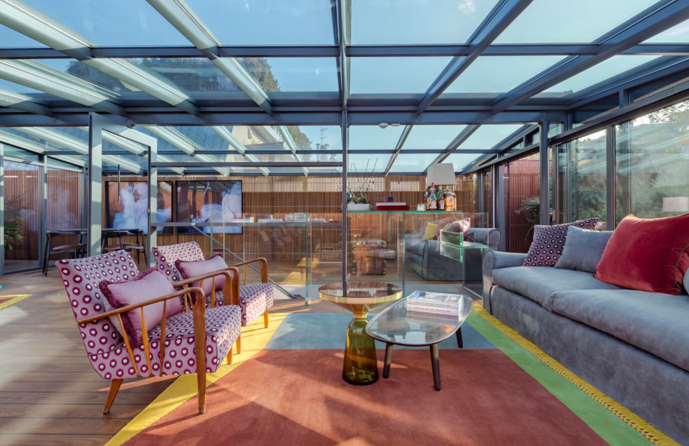 Curated visual reference: Gallery Detail: Peek Inside This Glass Penthouse In Milan