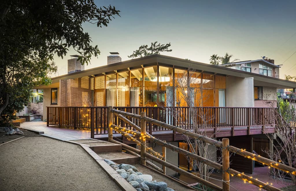 John Lautner-designed Deutsch House lists in Los Angeles