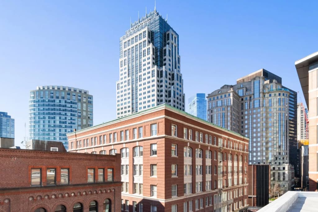 The leather district features redbrick volumes that date from the 1800s to early 19th century, many of which have been converted for new roles as mixed use and residential properties.