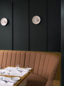 1916 mouldings have been retained