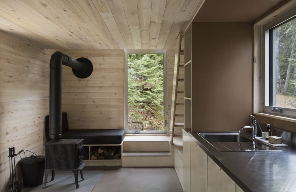 Quebec 'micro refuge’ Grand Pic is a tiny cabin with big views