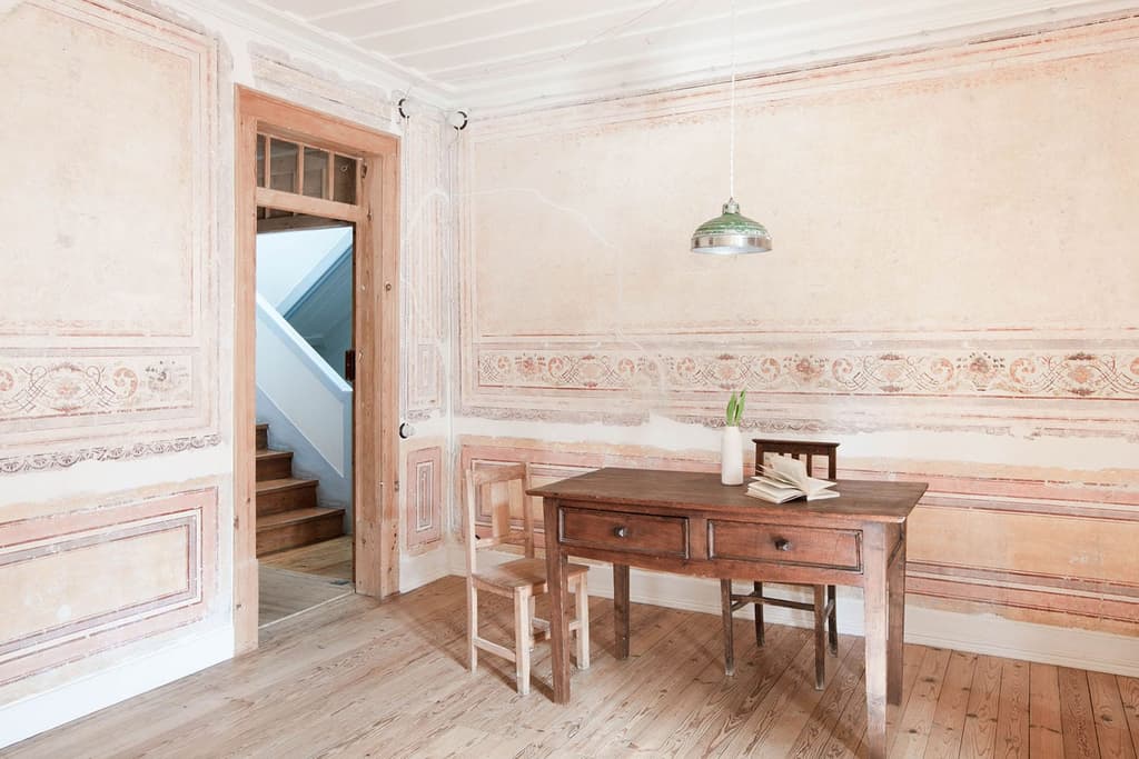 A frescoed apartment in Mouraria