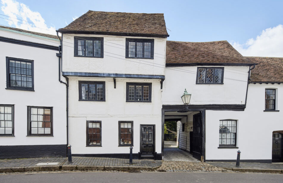 There’s nary a straight line in sight at Bankhart House – a historic Grade II listed townhouse in St Albans, Hertfordshire, whose crooked silhouette is testament to its rich past.