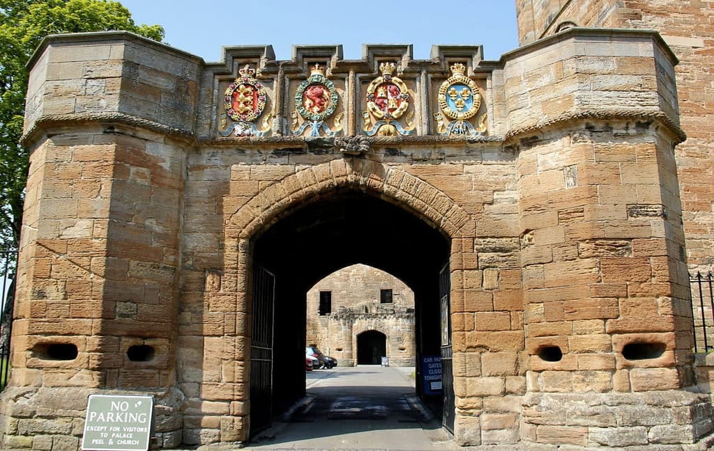 Entrance to Linlithgow Palace in Scotland