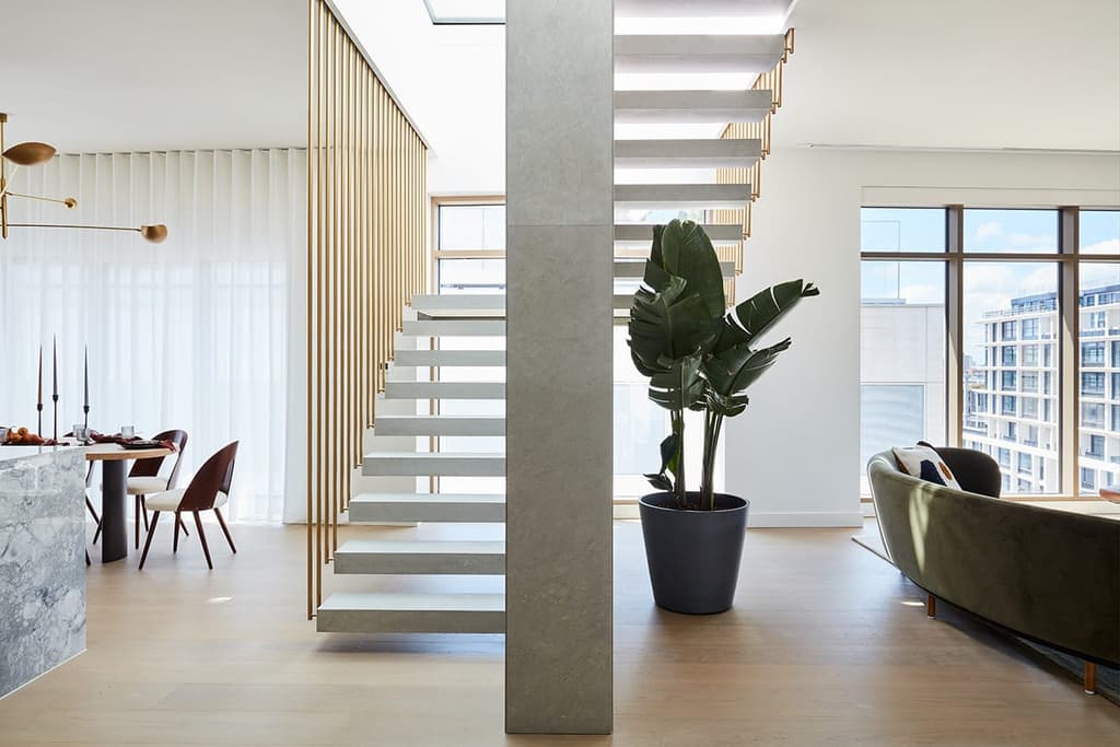 Conrad & Partners conceived the space as a serene and tranquil escape from the hubbub of the city