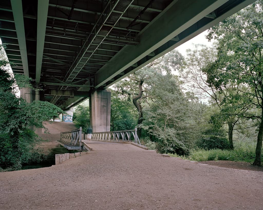 Few outside of the neighbourhood know of the walkway's existence, lending it a 'secret' status