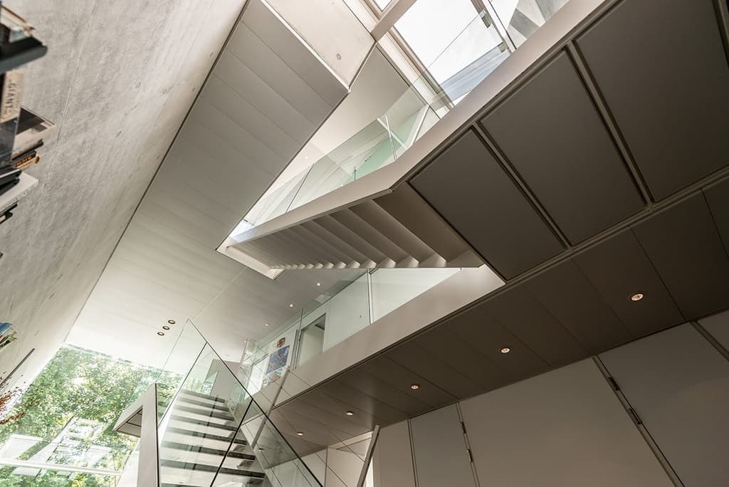 Futurism meets zen architecture inside this Stuttgart home, built in 2000