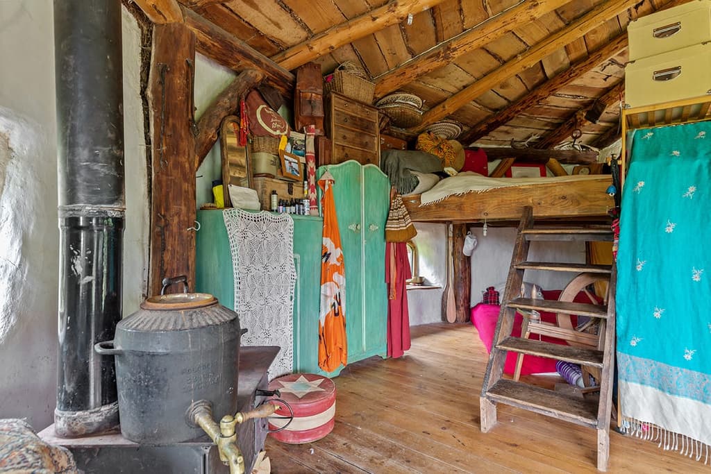 Pembrokeshire 'Hobbit house' offers eco-living for £335k
