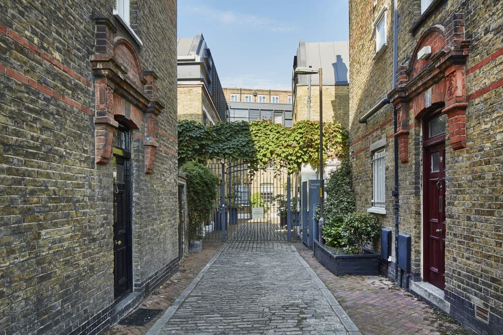 Duggan Morris-designed live/work space lists near London’s Borough Market
