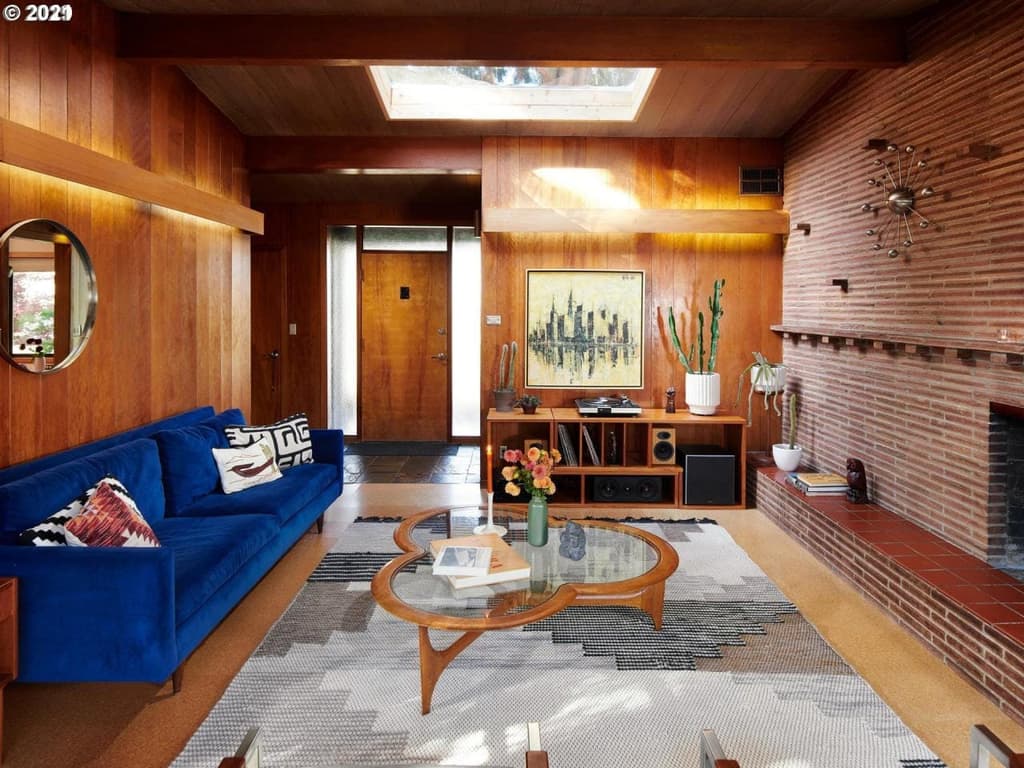 A cabin-like home in Portland lists for $798k