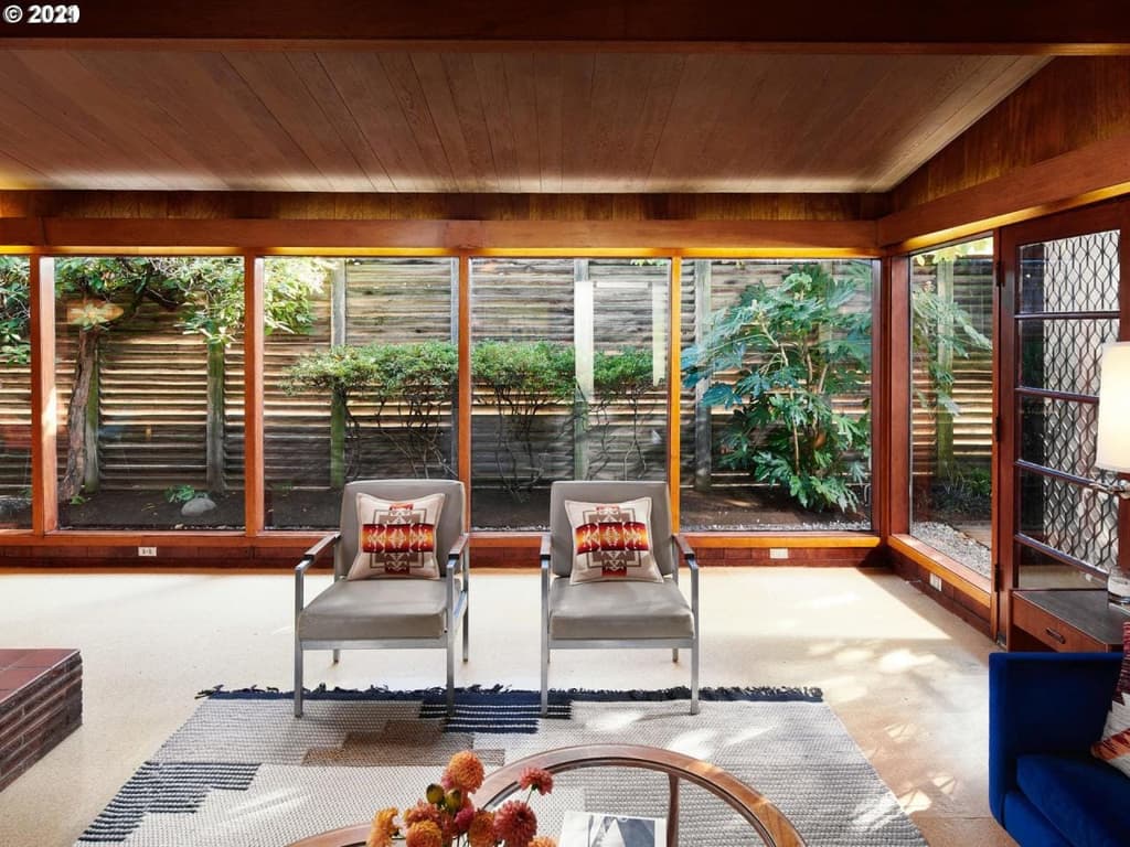 A cabin-like home in Portland lists for $798k