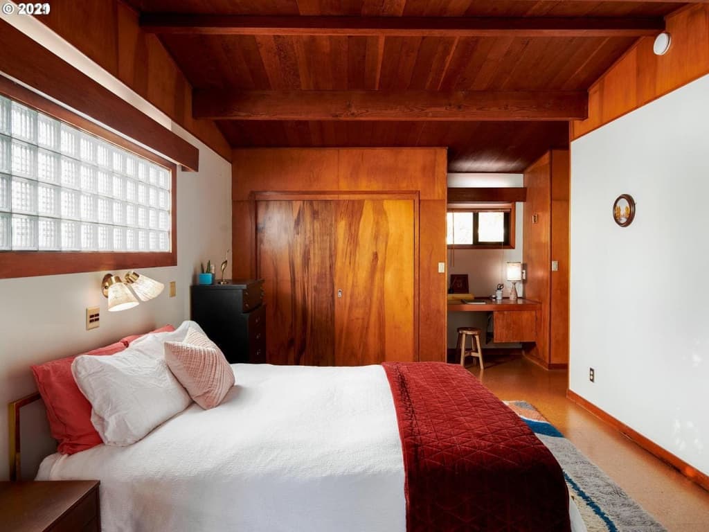 A cabin-like home in Portland lists for $798k