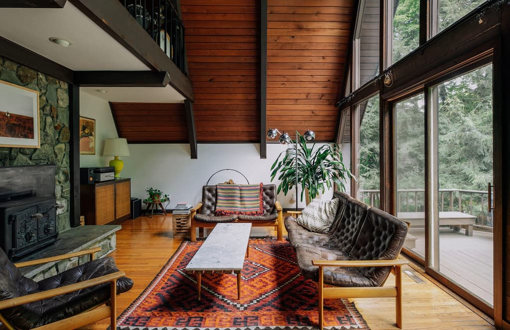 This Red Hook A-frame channels midcentury style in New York