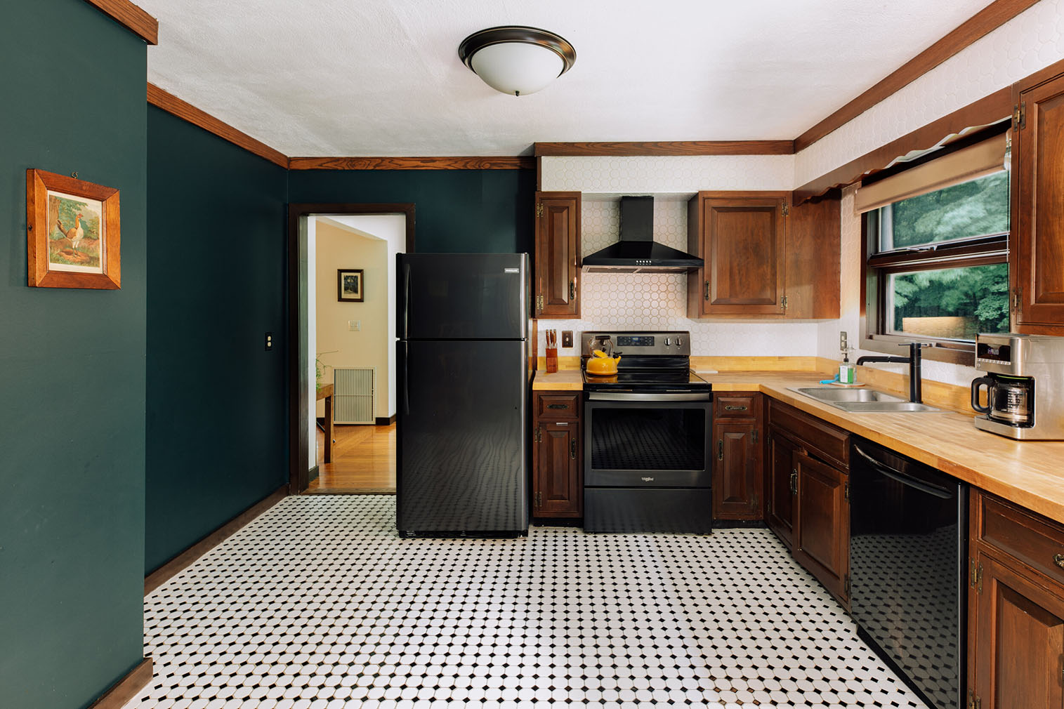 This Red Hook A-frame channels midcentury style in New York