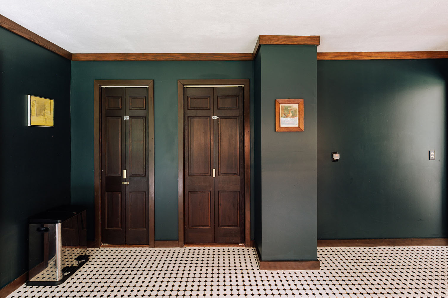 This Red Hook A-frame channels midcentury style in New York