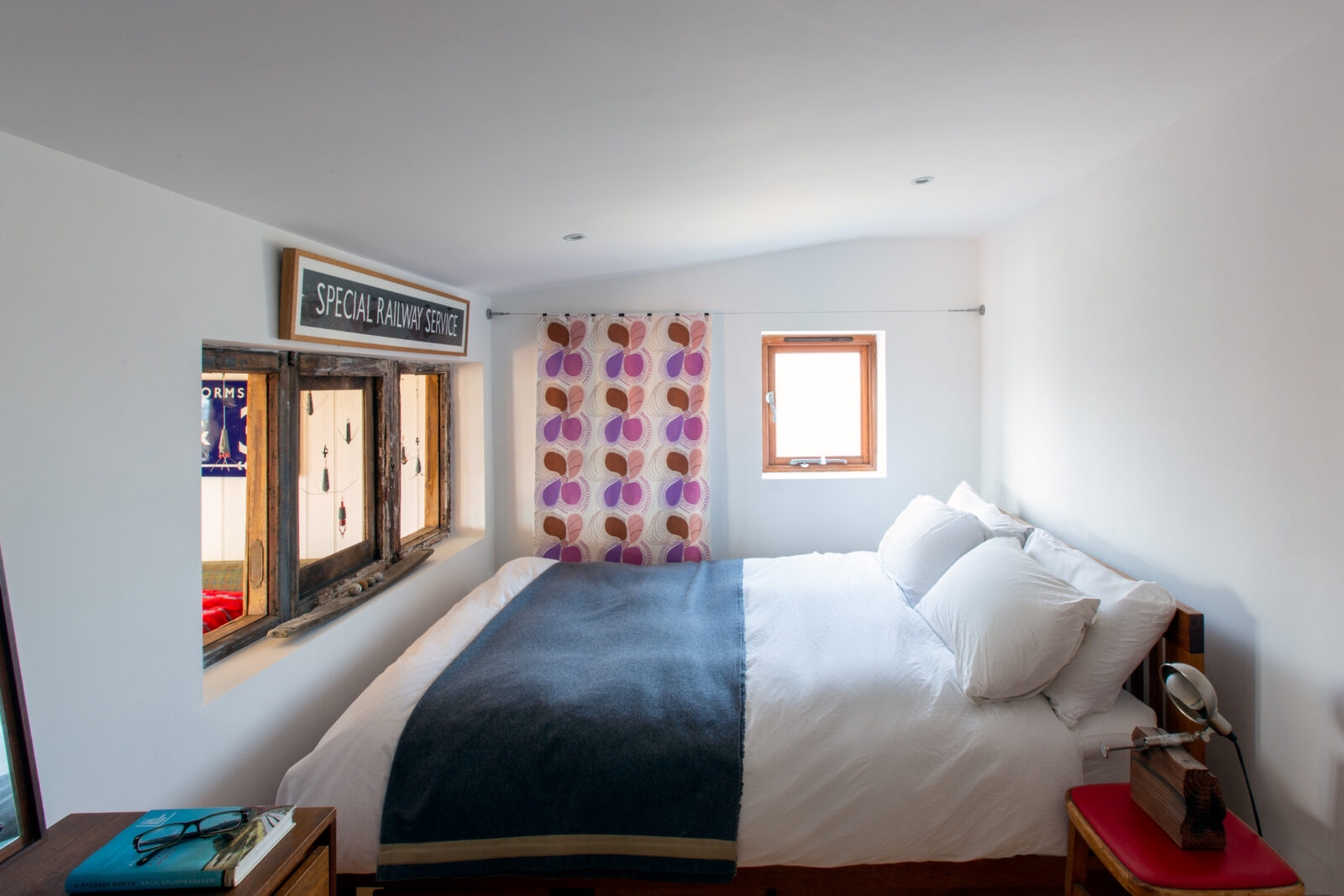 A train-carriage home in Dungeness asks for £425k