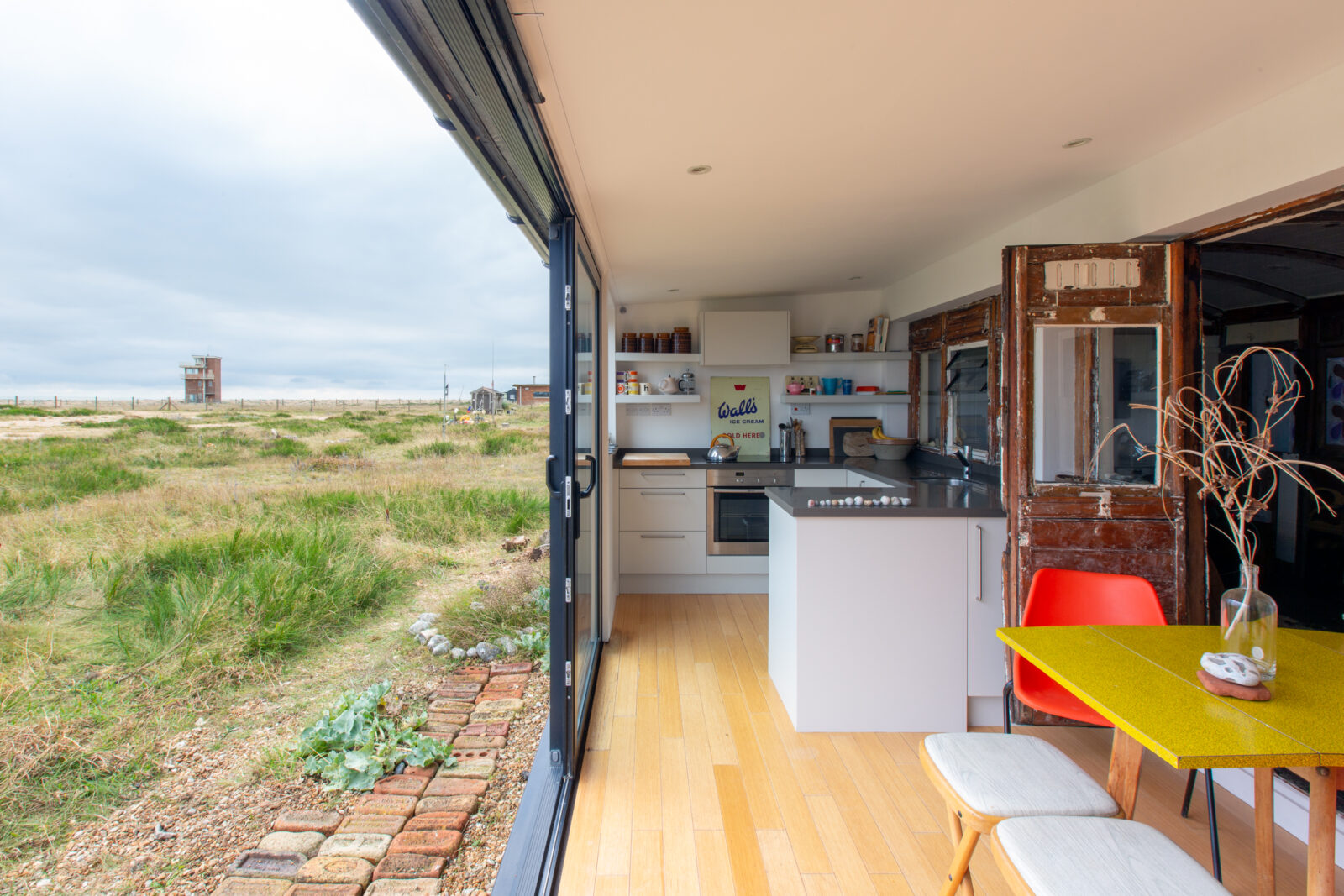 A train-carriage home in Dungeness asks for £425k